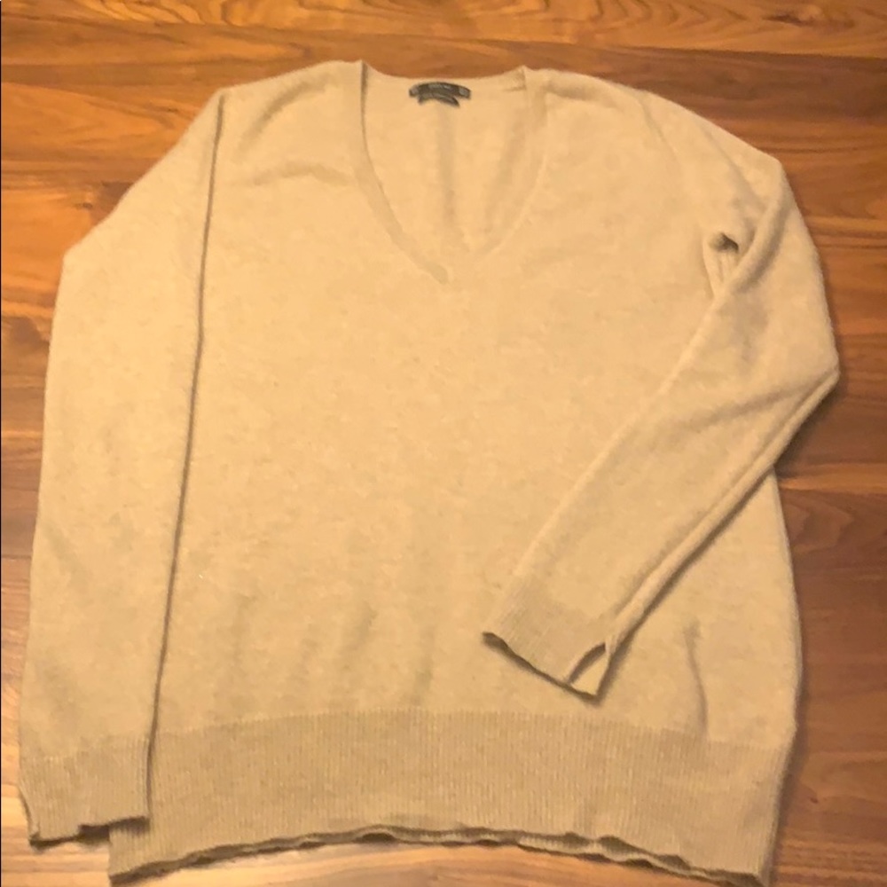 Zara Women's V-Neck Sweater in Light Beige